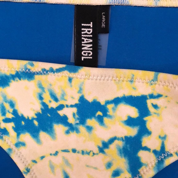 Triangl bathing suit - Picture 4 of 4